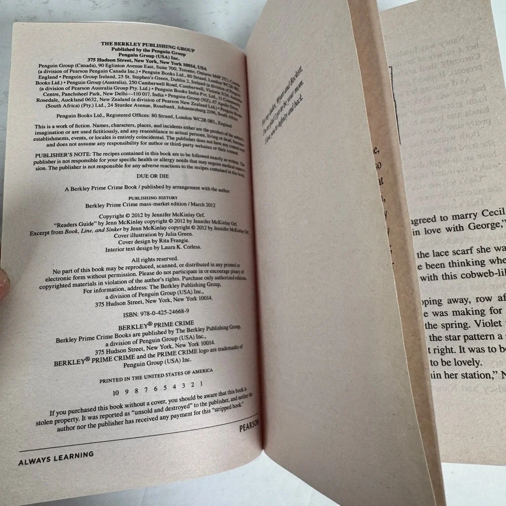 Due or Die Jenn McKinlay 2012‎ First Printing Library Lover's Mystery Berkley